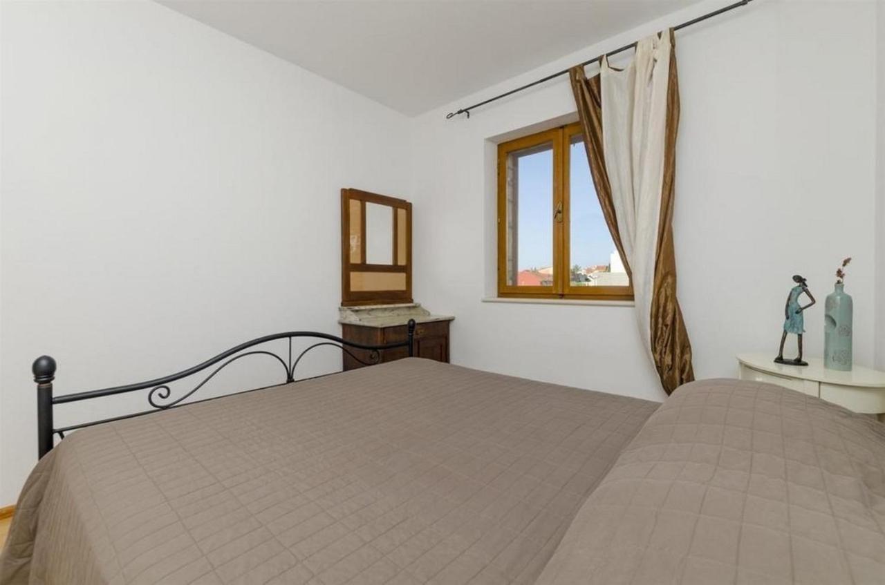 Apartments Lemar - With Parking Бол Екстер'єр фото